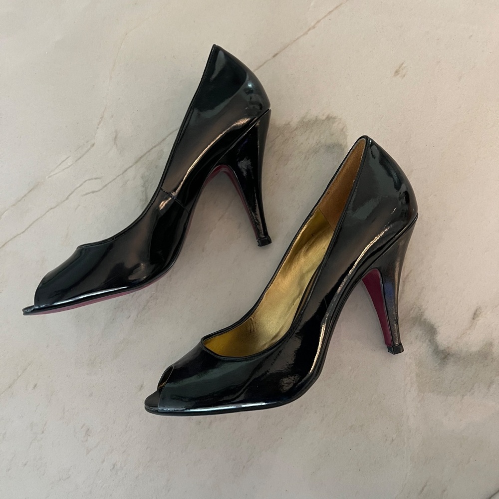 Marc Fisher Patent Leather Peep Toe Heels Size 8M heel 4"